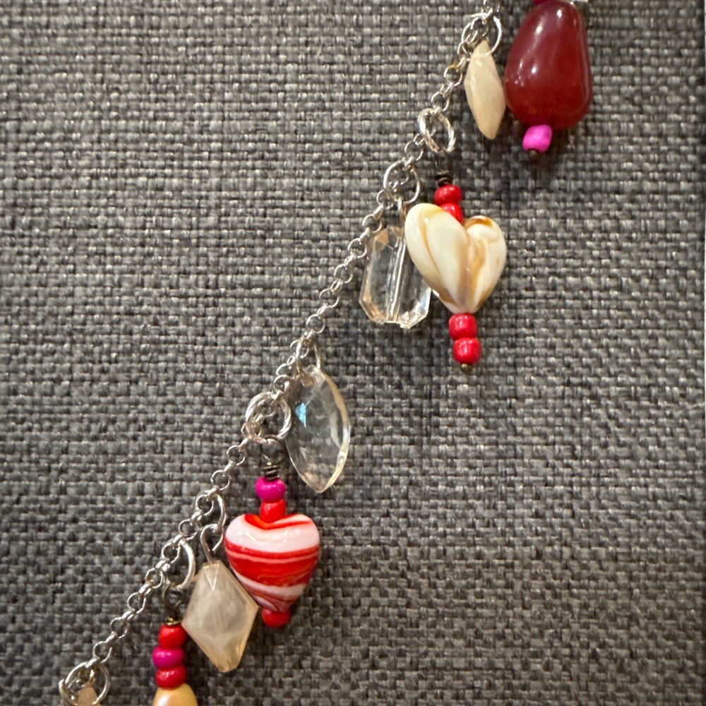 Handmade ‘junk jewelry’ heart necklace - Picture 9 of 12
